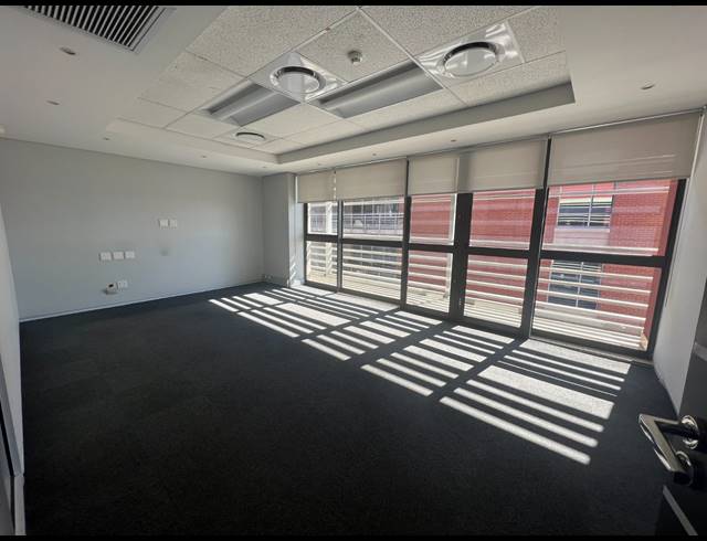 631M² OFFICE TO LET IN MELROSE ARCH